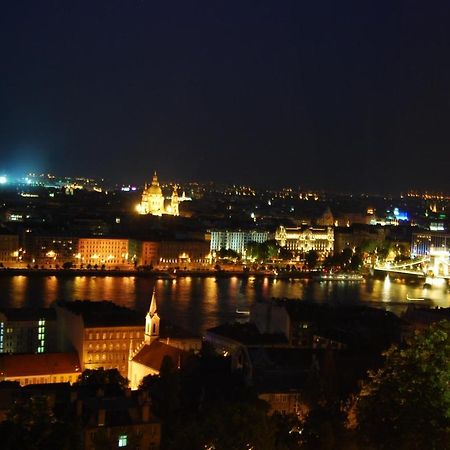 Luxurious Apartment With Balconies In Downtown Bp Budapesta Exterior foto